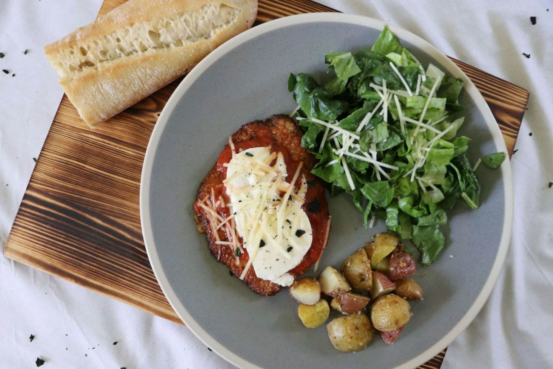 Easy Veal Parmesan background image