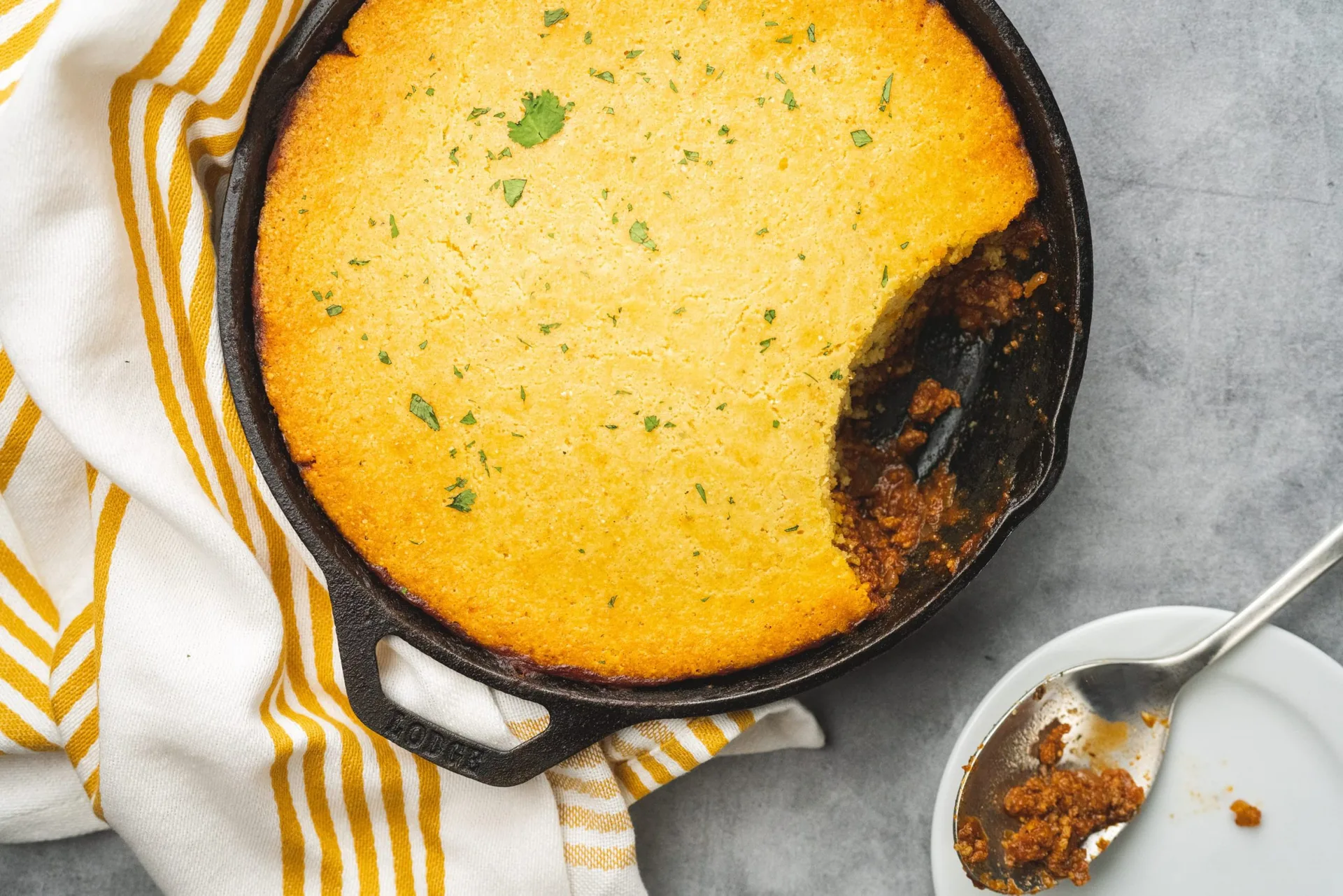 Cornbread Chili Pie background image